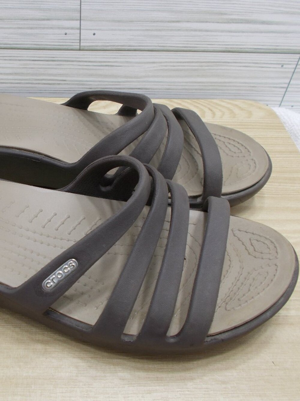 Crocs Patricia Strappy Low Wedge Sandals Women's 8